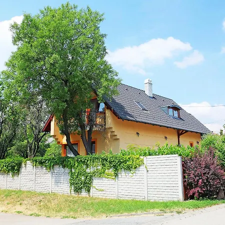 Albizia By Interhome